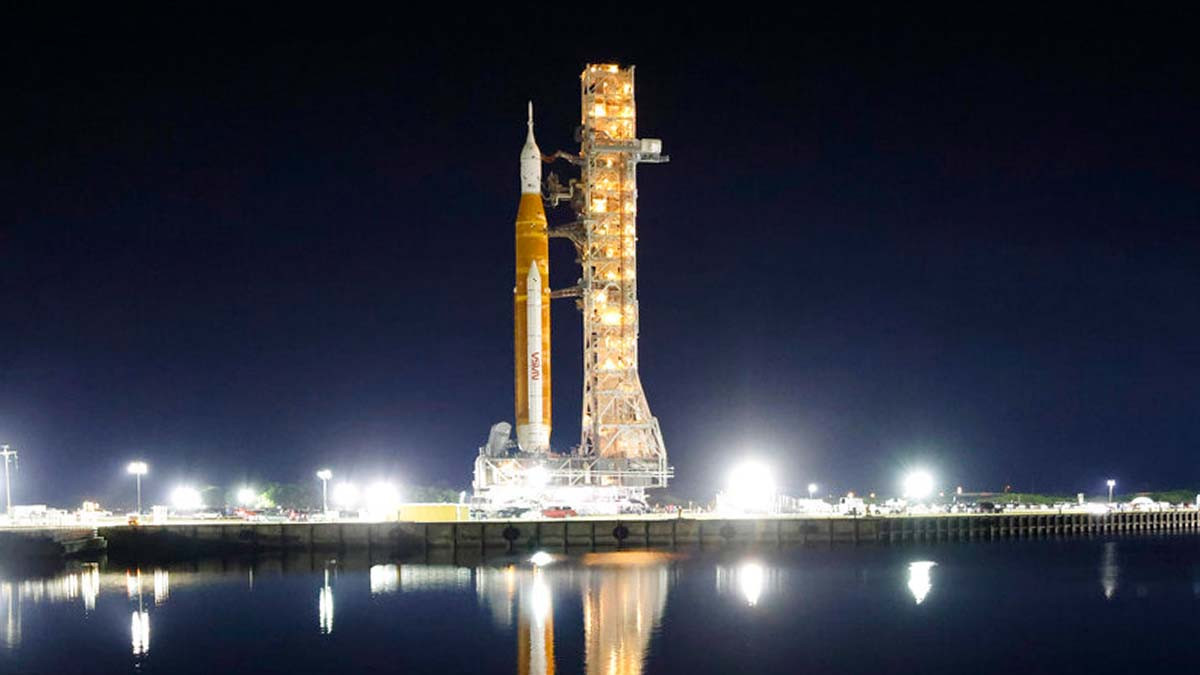 รูปภาพในบทความ นาซาเตรียมความพร้อมทดสอบจรวด SLS ก่อนส่งมนุษย์ไปดวงจันทร์อีกครั้ง